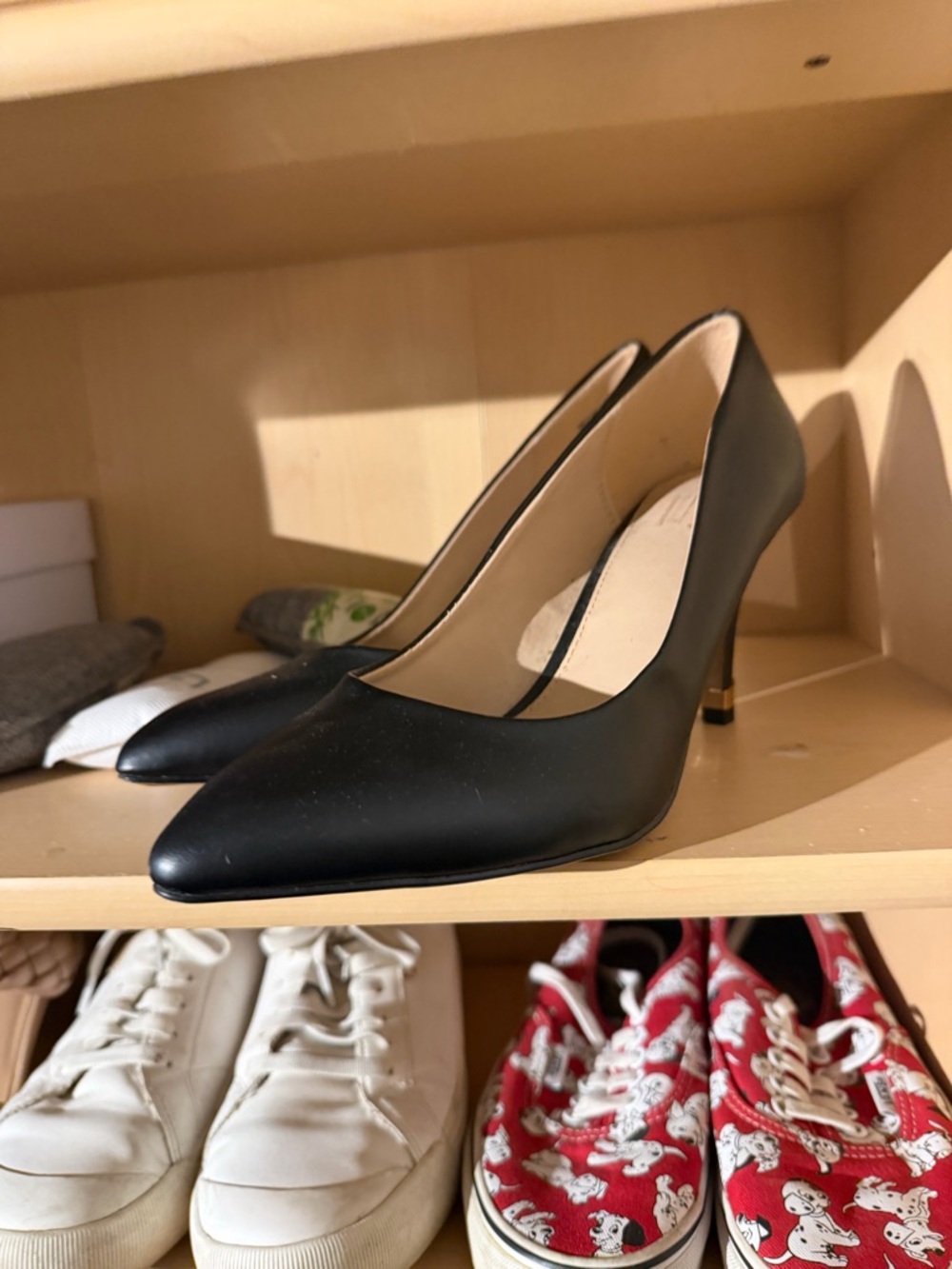 Apt. 9 Black Pointed-Toe Mid Heel Pumps